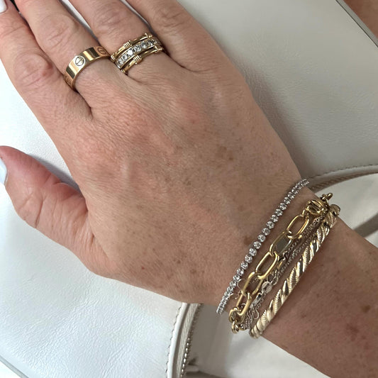 Vintage Jewelry Styling