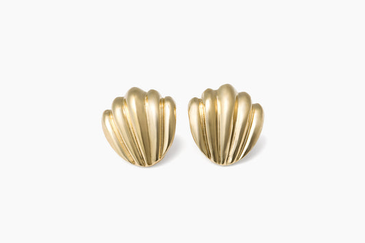 Small Vintage Shell Earrings